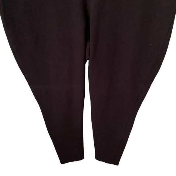Torrid Basic High Rise Black Legging in Size 2 - Picture 4 of 8